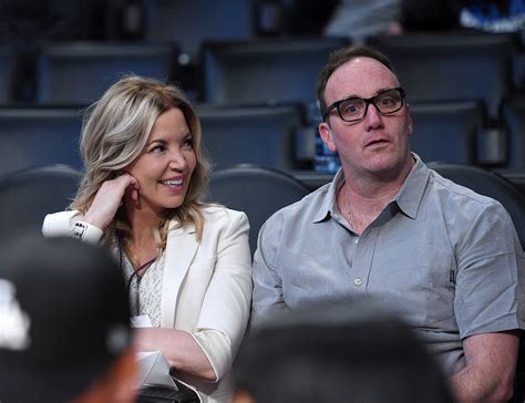jeanie buss boyfriend.